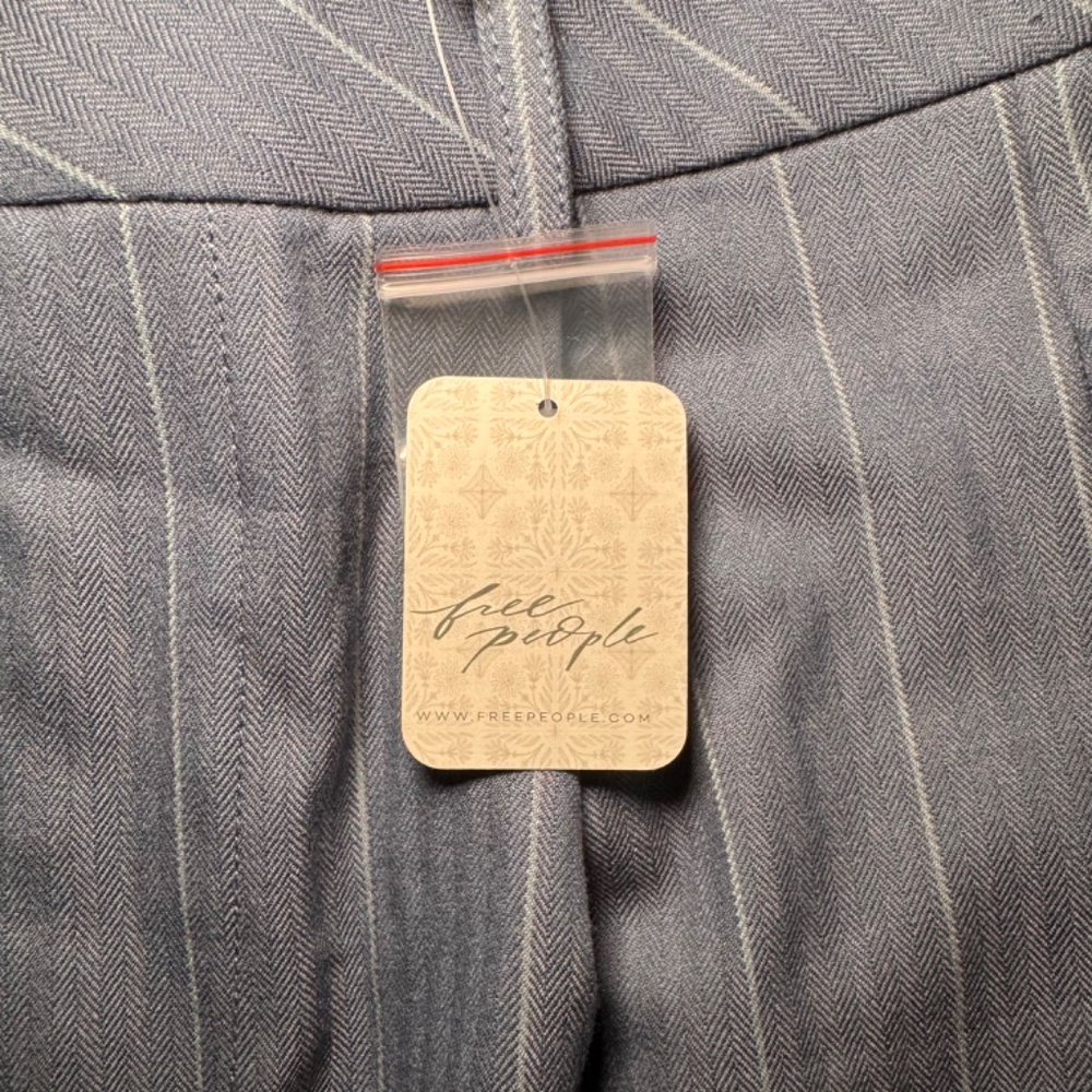 Free People Something About You Trouser Shorts Size 2 Grey Blue Pinstripe NWT - Picture 5 of 7